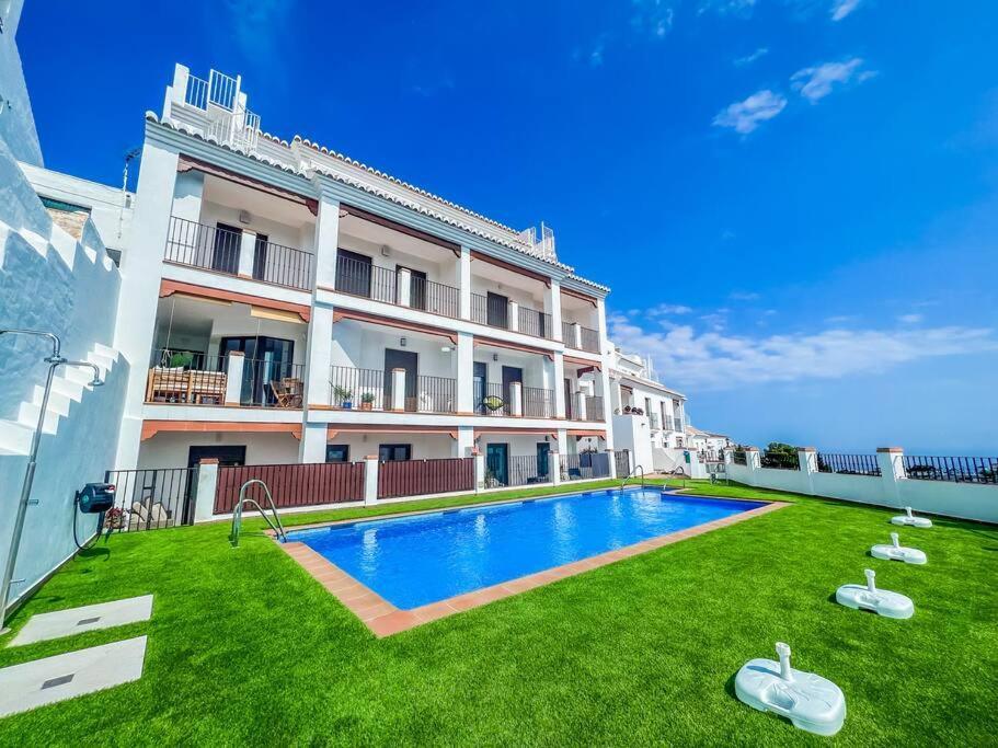 Modern 2 Bed Apartment With Pool In Frigiliana Exterior foto