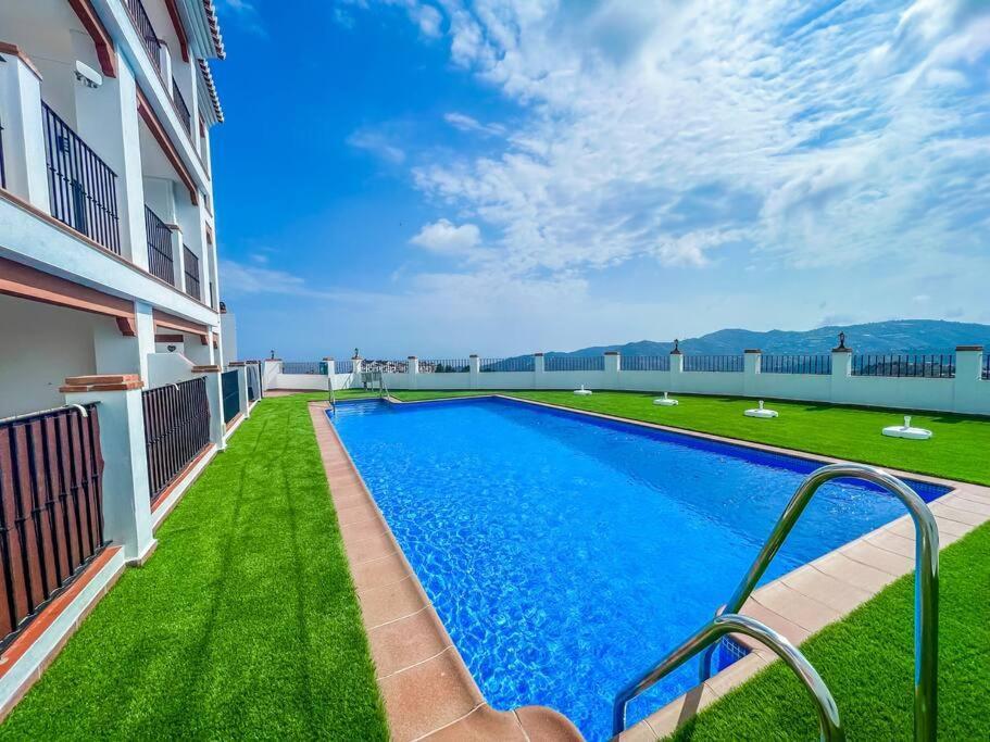 Modern 2 Bed Apartment With Pool In Frigiliana Exterior foto