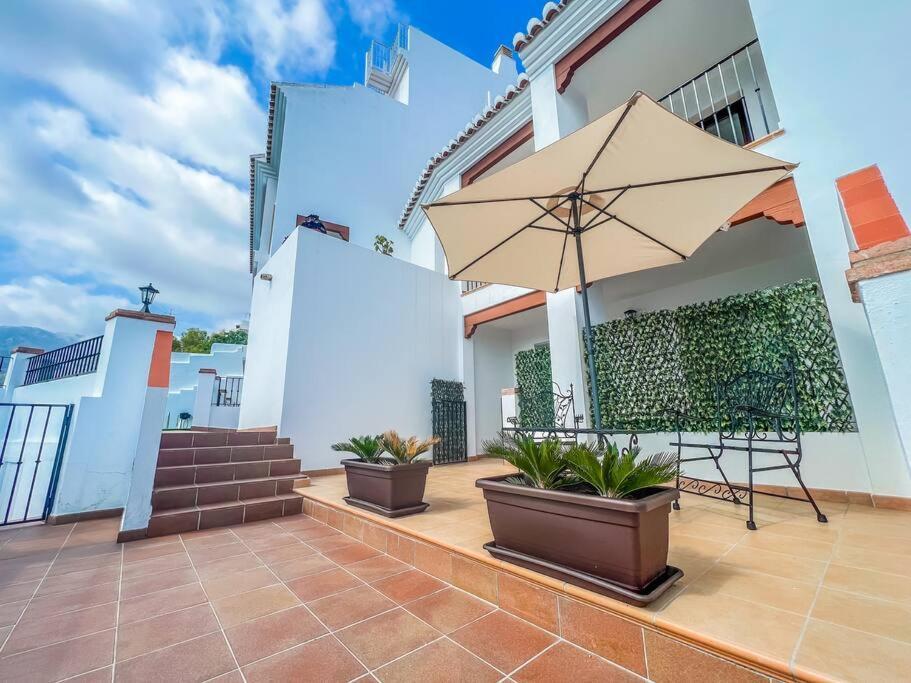 Modern 2 Bed Apartment With Pool In Frigiliana Exterior foto